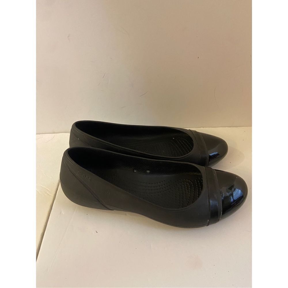 Crocs black flats cap toes‎ size 9